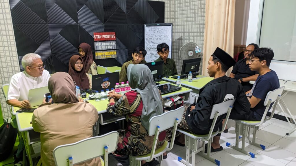 pembukaan program training